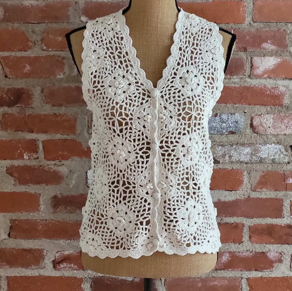 Sam & Libby vintage silk noil crocheted medium top/vest